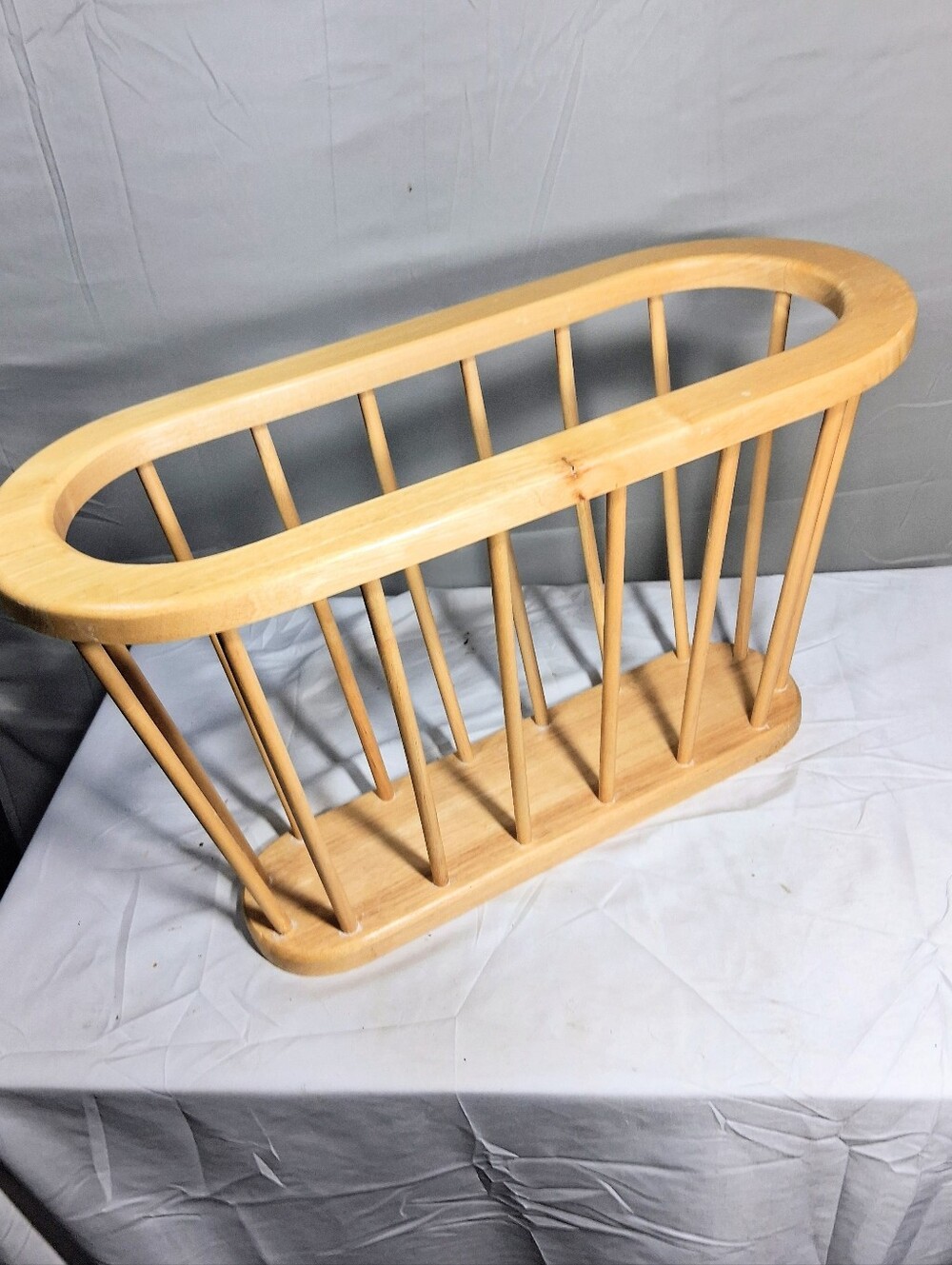 Blond Wood Mid Century 17" Long X 7" Wide Large Magazine/Record Rack - Picture 6 of 10